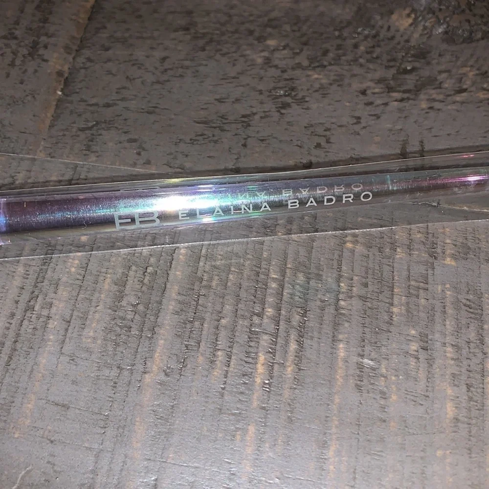 Elaina Badro Electroplated Blending Brush - New‎